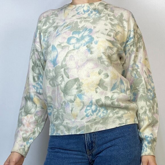 Vintage 1980s PASTEL Floral ANGORA Wool Sweater! Medium - Picture 3 of 9